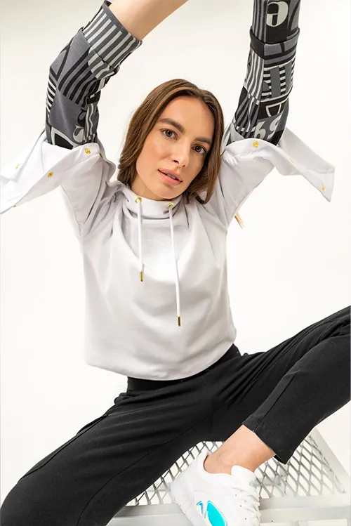 <center><b>ELLESSE</center></b>